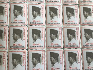 Indonesia 1964 Two Sukarno mint never hinged full stamps sheets folded R24874