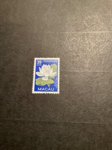 Stamps Macao 378 hinged