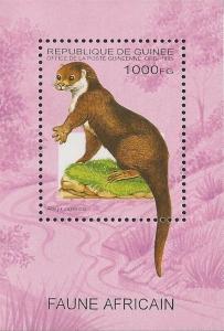 Guinea - 1995 Clawless Otter - Souvenir Sheet - Scott #1285