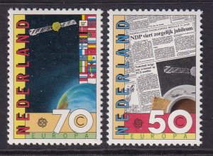 Netherlands 650-651 MNH VF