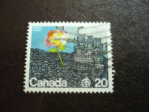 Stamps - Canada - Scott# 690 - Used Set of 1 Stamp