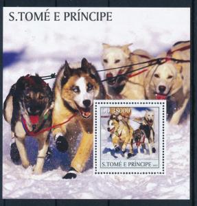 [34531] Sao Tome & Principe 2003 Animals Dogs Sleigh MNH  Souvenir Sheet