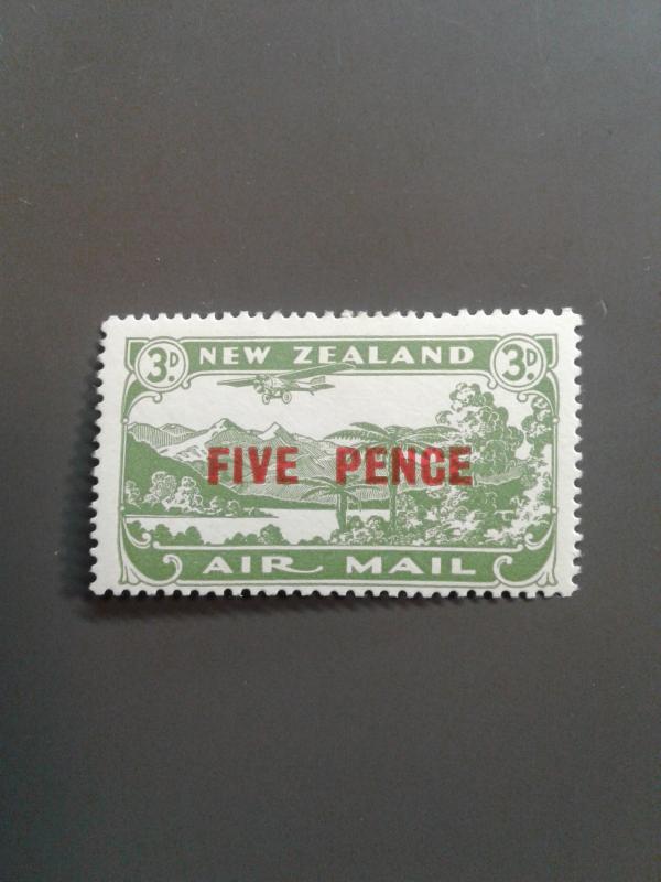 New Zealand C4 F-VF MH. Scott $ 20.00