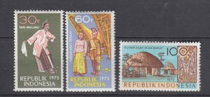 J 40340 JL Stamps 1972 indonesia mnh set #831-3 designs