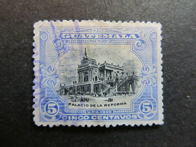 A4P10F26 Guatemala 1902 5c used