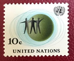 1964 United Nations NY Sc 127 MNH Three men united before globe Cv.25 Lot 2784