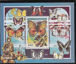 Central African Republic #962  S/S  Scouts and Butterflies  1990  MNH
