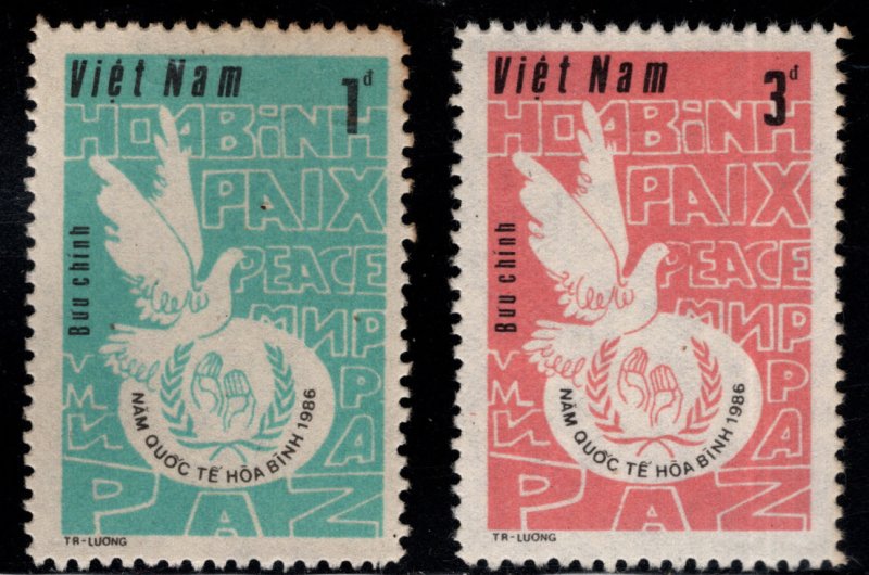 Unified Viet Nam Scott 1713-1714 International Peace Year 1986  stamp Used