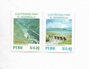 PERU 1995 ELECTRICITY AND DEVELOPMENT ENERGY SET OF 2 VALUES MNH SCOTT 1130/31