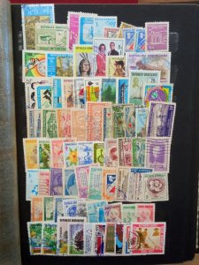 Extensive Collection of +3000 Latin American used Stamps in stockbook variety