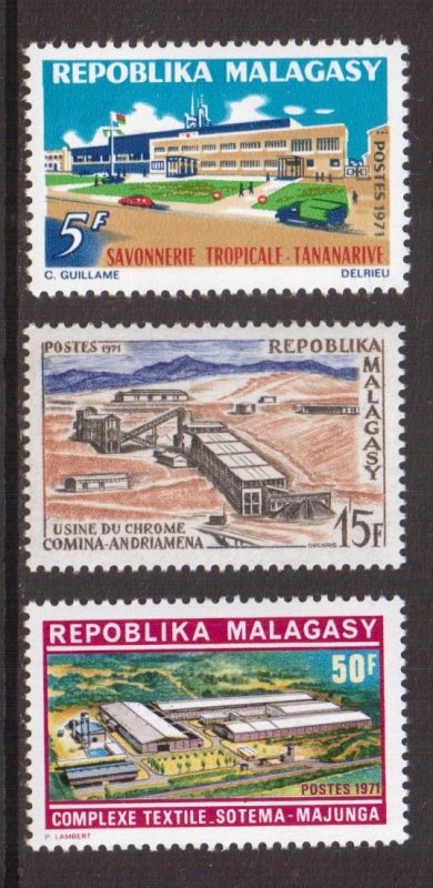 Malagasy Republic   #452-454   MNH  1971  economic development