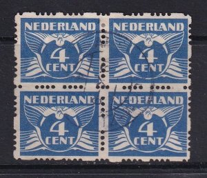 Netherlands #171b  used  1928  gull  syncopated 4 sides  4c block of 4