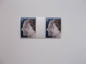 Wholesale Offer 1972 Silver Wedding 3p in Unfolded Gutter Pair - 1st Ever x 10