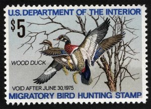US Sc RW41 $5.00 1974 Never Hinged Original Gum Duck Hunting Permit Stamp