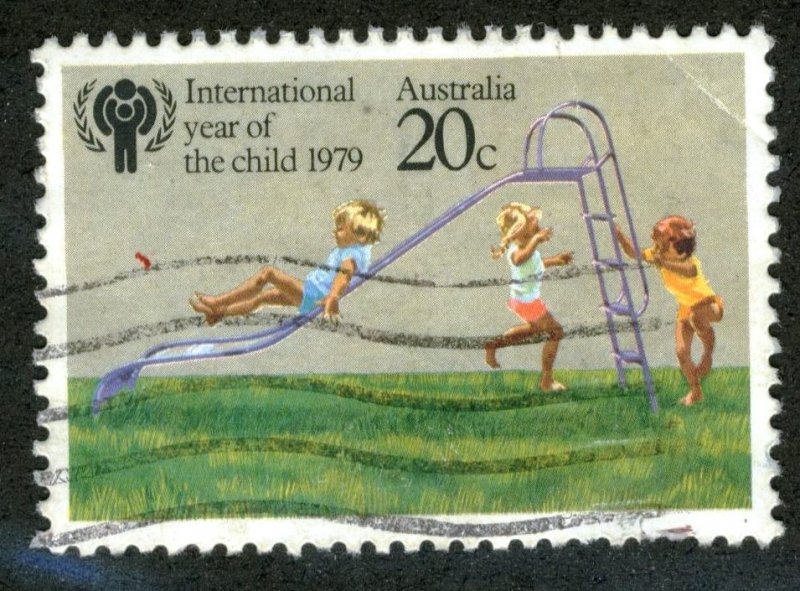 AUSTRALIA  SC #712, USED - 1979 - AUST329