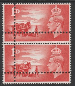 CHANNEL ISLANDS 1d vert pair with DOUBLE PERFORATIONS