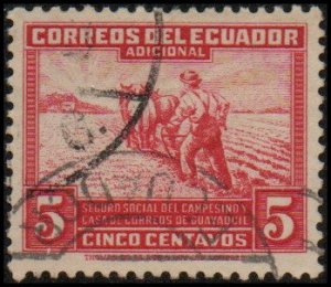 Ecuador RA48 - Used - 5c Plowing (1940) (3)