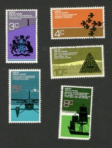 NEW ZEALAND - 5 USED/MH STAMPS - Commemorations - 1972.