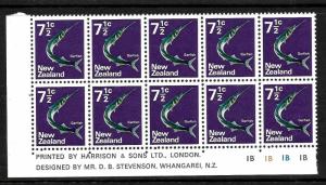 NEW ZEALAND  1970   7 1/2c   PICTORIAL   MNH   PLATE  BLK 10 #1B1B1B1B 