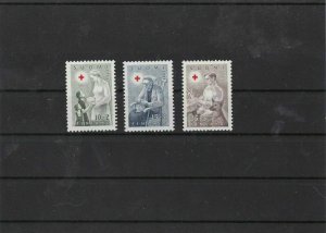 finland 1954  mnh red cross stamps set ref 7412