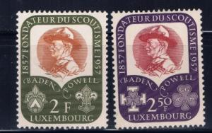 Luxemburg 324-25 Hinged 1957 Boy Scouts