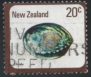 New Zealand #674 20c Paua Seashell