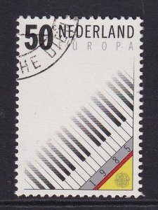 Netherlands  #669  cancelled  1985 Europa 50c piano keyboard