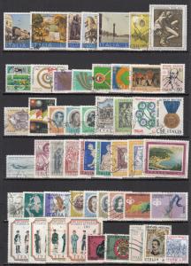 Italy - 880+ different stamp collection