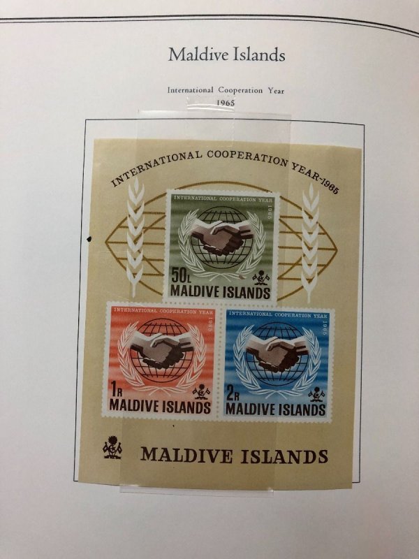 MALDIVE ISLANDS – BEAUTIFUL MINT COLLECTION IN 2 PALO ALBUMS – 421792