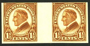 U.S. #631 MINT GUTTER PAIR OG NH