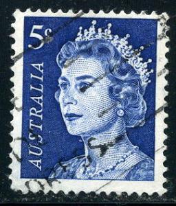 Australia - Scott #399 - 5c - Queen Elizabeth II - Used