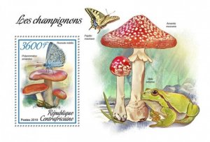 Central Africa - 2019 Mushrooms - Stamp Souvenir Sheet - CA190111b