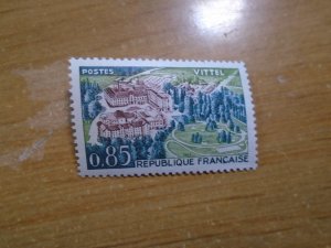 France  #  1071  MNH