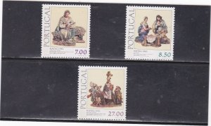 PORTUGAL SET CHRISTMAS (1981)  MNH (**)