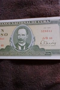 CUBA.1980.JOSE MARTI.BANCO NACIONAL DE CUBA.1 PESO.#AB48-526641-UNCIR..