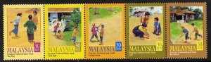 MALAYSIA - 2003 - Traditional Childrens Games - Perf 5v Strip- Mint Never Hinged