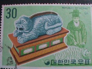 ​KOREA-1974 SC# 886 EU-CROUCHING TIGER-USED TO STOP ORCHESTRA -USED-STAMP VF
