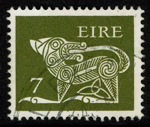 Ireland 352  Used - Mythical Animals Definitives (1975)