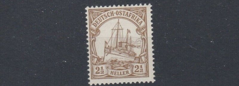 GERMAN EAST AFRICA  1905  S G 26   2 1/2H  BROWN  MH        