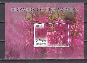 Maldives, Scott cat. 2926. Flowers of the World s/sheet.