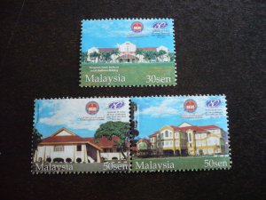 Stamps - Malaysia - Scott# 904-905 - Mint Hinged Set of 3 Stamps