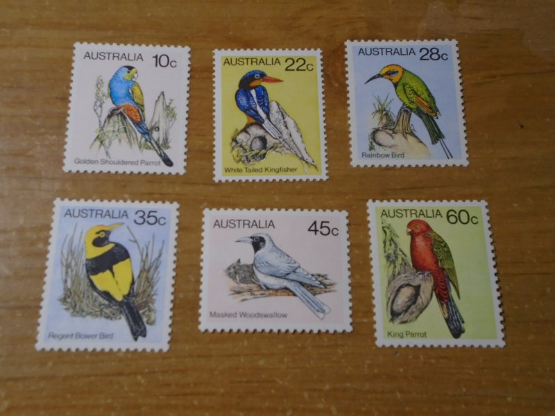 Birds : Australia  #  732/734-37  MNH