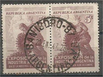 ARGENTINA, 1946, used 5c pair, Industry, Scott 559