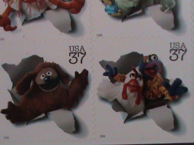 ​UNITED STATES-2005 SC#3944 JIM HENSON & THE MUPPETS MNH SHEET-VERY FINE