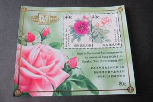 New Zealand 1997 Sc 1470c Roses Shanghai '97 MS MNH