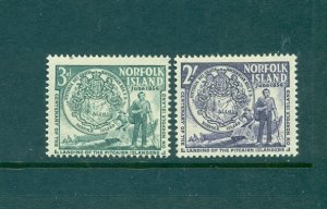 Norfolk Is. - Sc# 19-20. 1959 Colony Seal. MNH $5.75.
