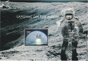 US Scott #3413 Landing on the Moon Hologram 2000