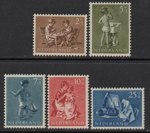 Netherlands 1954 Children Toys VF MNH (B271-5)