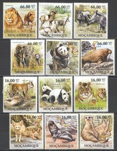 Wb234 2011 Mozambique Lions Pandas Tigers Elephants Fauna Wild Animals 2Set Mnh