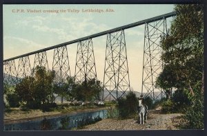 CANADA POSTAL HISTORY - LETHBRIDGE ALBERTA - Railway - C.P.R. Viaduct POSTCARD